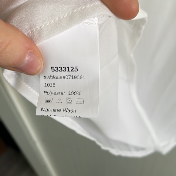 Embroidered white blouse XS - Picture 6 of 7